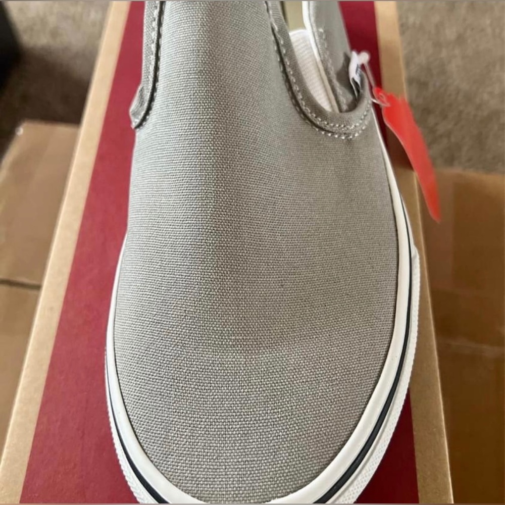 Ladies Vans - Picture 2 of 4